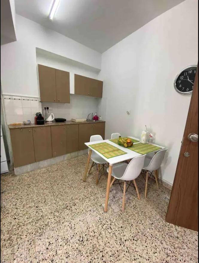 2 Bedroom Apt In Ermou 4 Minute Walk Beach Ларнака Экстерьер фото