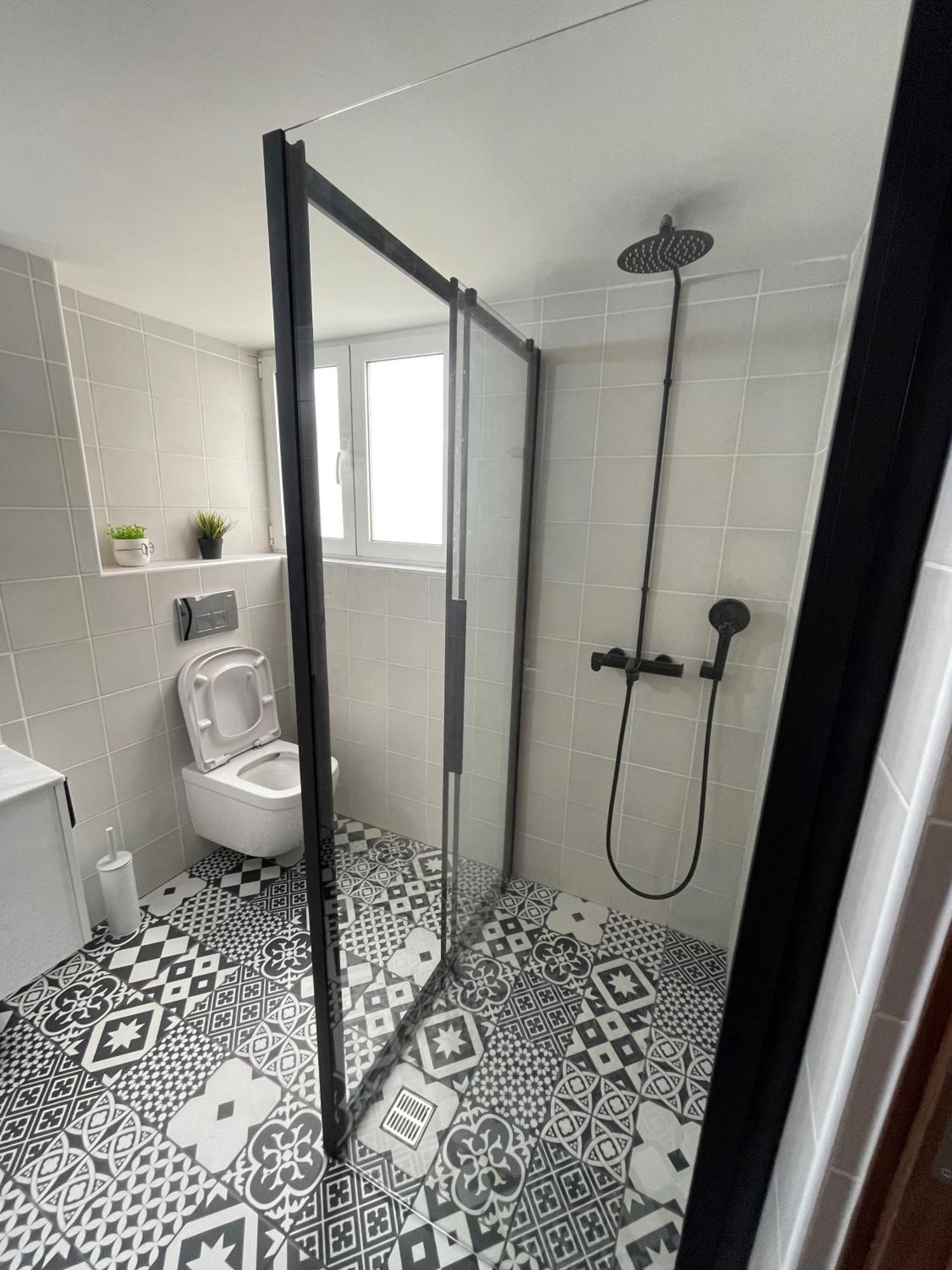2 Bedroom Apt In Ermou 4 Minute Walk Beach Ларнака Экстерьер фото